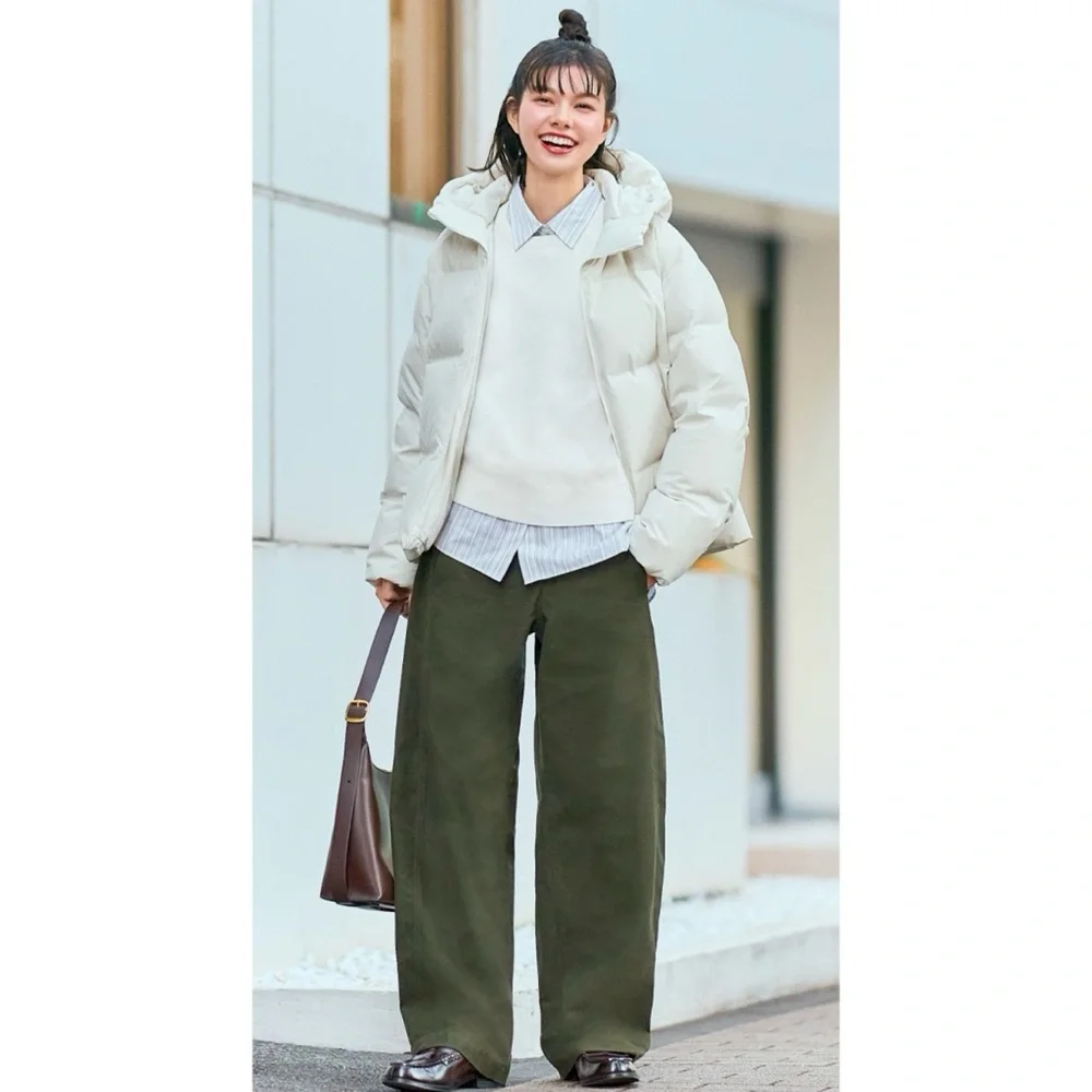 UNIQLO • Cream Seamless Hooded Down Puffer Jacket, XS - Picture 15 of 16